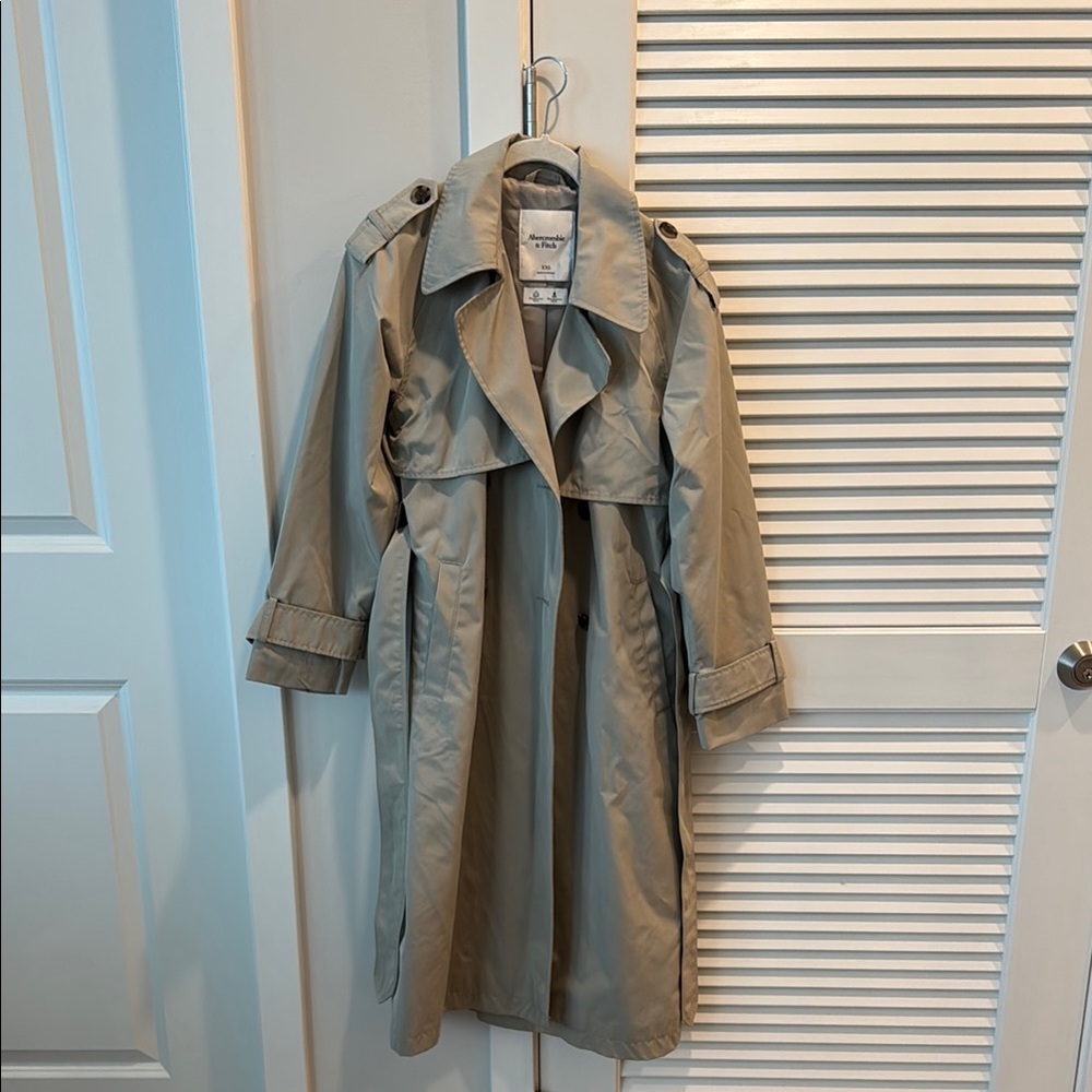 Abercrombie & Fitch Beige Trench Coat
